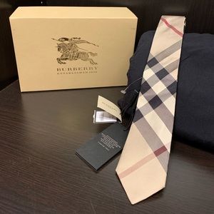 NWT Authentic Burberry London Rohan Woven Silk Tie